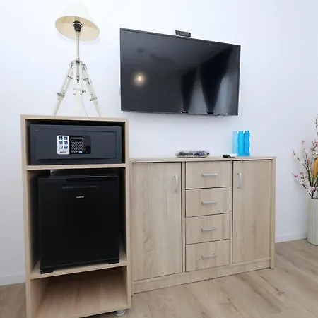 Apartment Alex 04 *